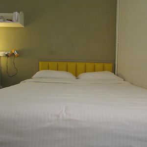 ZEN Rooms Farrer Park